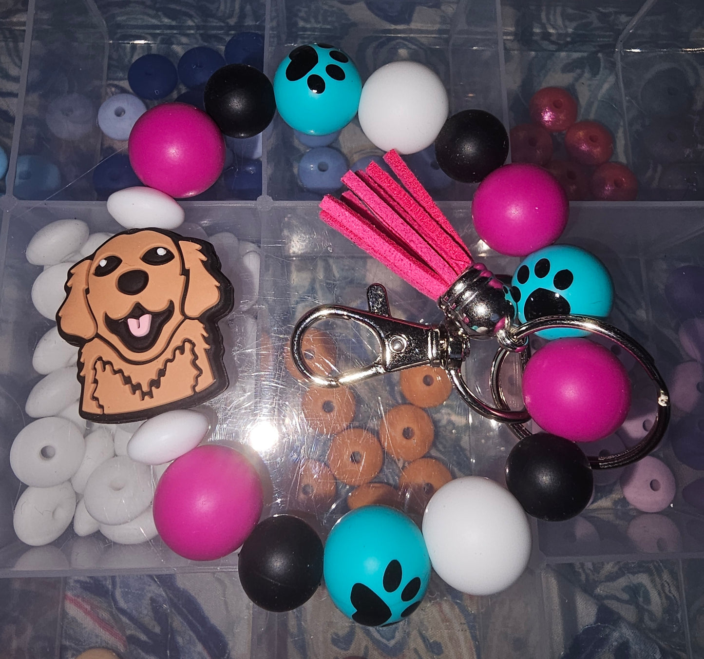 Dog Wristlet Keychain – Paws, Love & Hands-Free Style 🐾✨